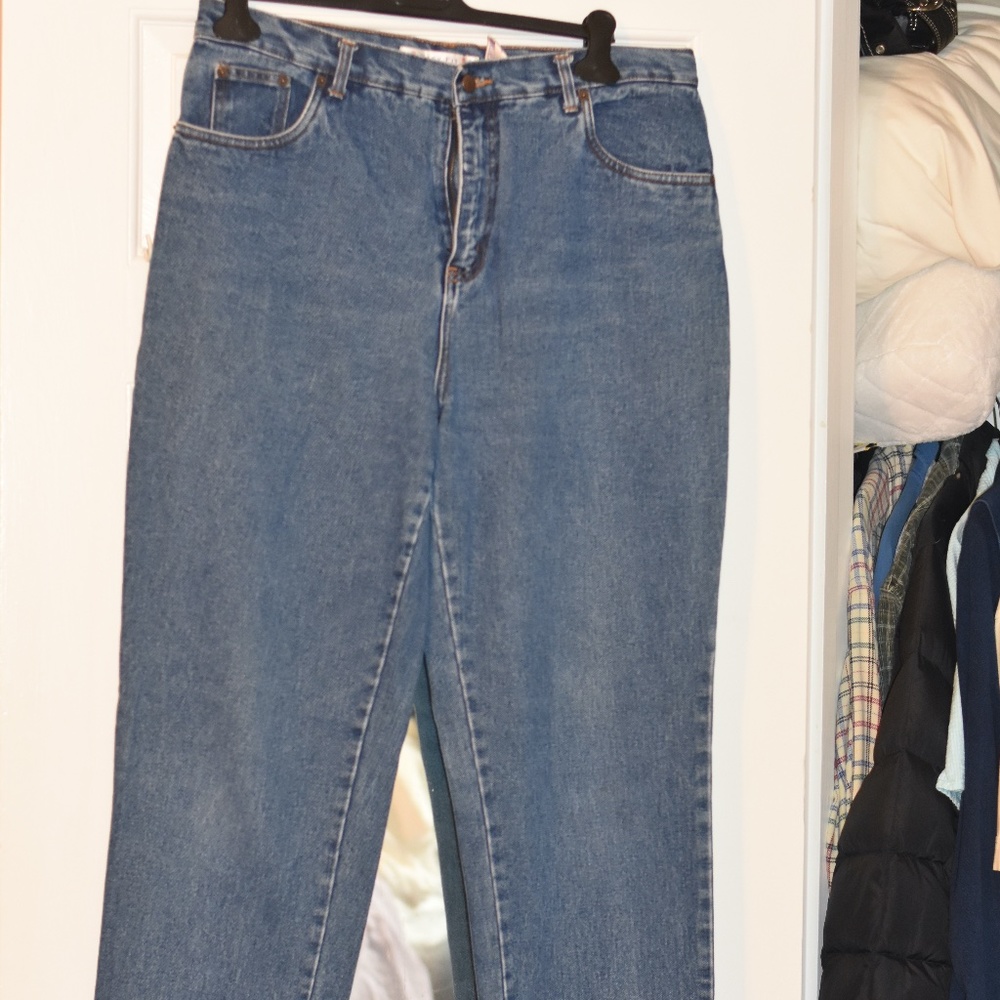High waisted jeans